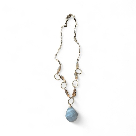 Jewelry - Elegant Gold and Blue Pendant Necklace